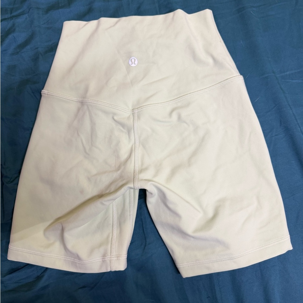 Lululemon Athletica Cream Bike Shorts - Picture 2 of 4